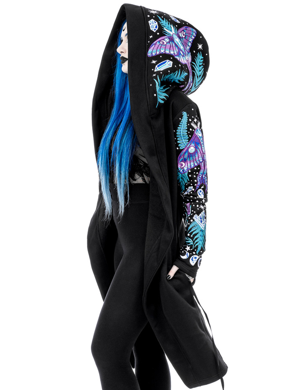Restyle Enchanted Forest Hoodie – schwarzer Gothic-Hoodie mit gestickten Motten, Farnen und Mondphasen.
