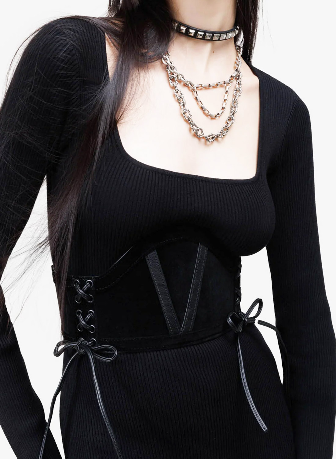 Killstar Nocturnix-Gürtel. Schwarzer Unterbrust-Taillengürtel aus PU und Wildleder mit Korsettschnürung und verstellbarer Passform von Killstar.