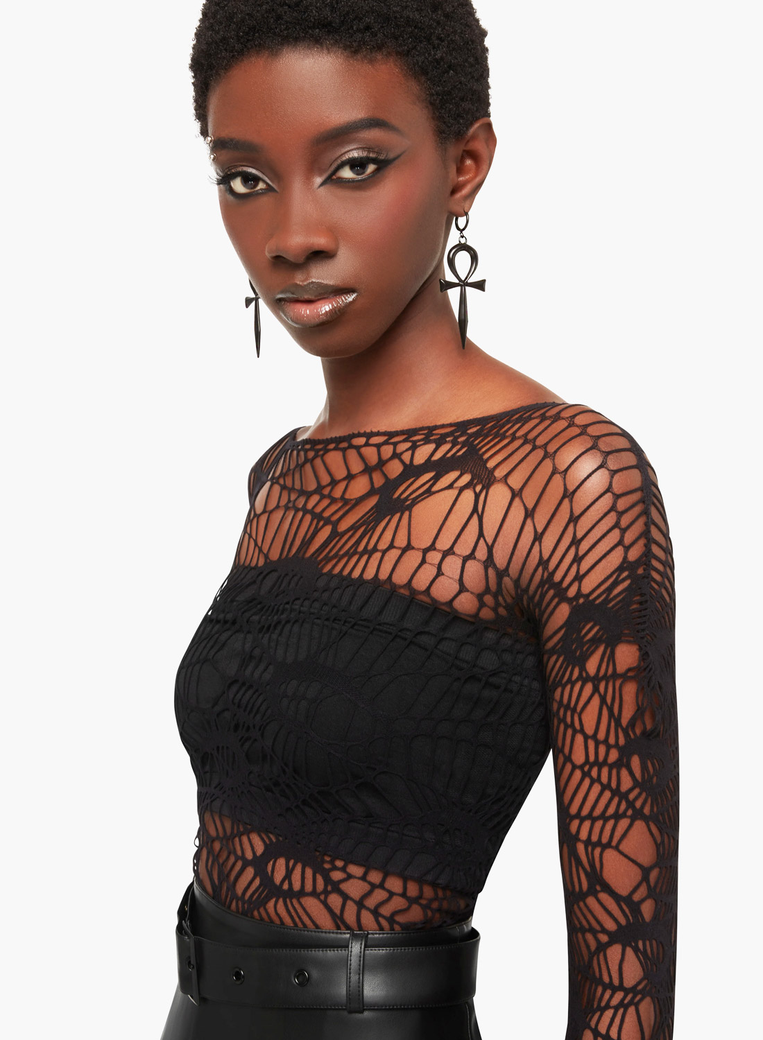 Killstar Lamenthia Oberteil. Schwarzes, transparentes Mesh-Top mit mondinspiriertem Spinnennetzmuster und langen Ärmeln von Killstar.