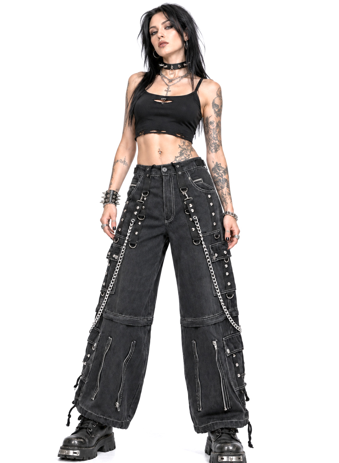 From The Abyss Pants Black – Schwarze Baggy-Gothic-Jeanshose mit Metallketten, Nieten, Trägern und abnehmbaren Hosenbeinen.